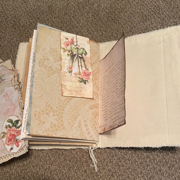 Handmade junk journal - Picture 7 of 13